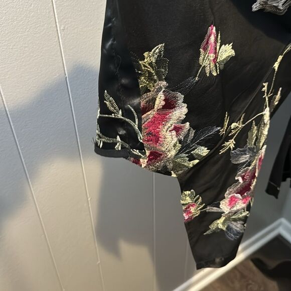 Free People Sydney Tuesday black embroidered floral batwing sleeve top. Small. - Picture 9 of 11